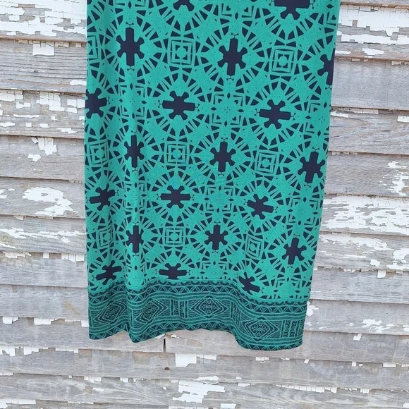 🌟 Reversible Sleeveless Dress from Magnolia Grace size medium - Picture 2 of 6